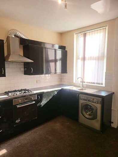 2 Bedroom Terraced House To Rent In Highfield Road, Salford, M6