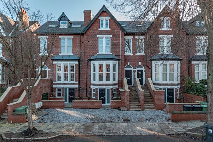 1 Bedroom Apartment To Rent In Apartment, Oakwood Avenue, Leeds, LS8