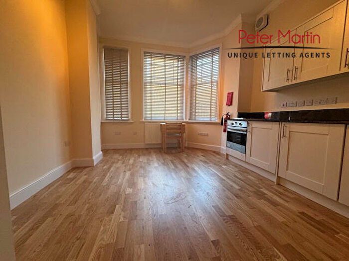 Flat To Rent In Rosslyn Hill, Belsize Park, NW3