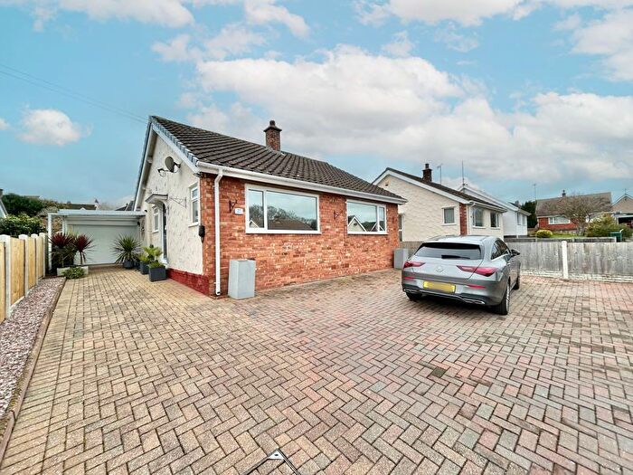2 Bedroom Bungalow For Sale In Bryn Lupus Drive, Llanrhos, LL30