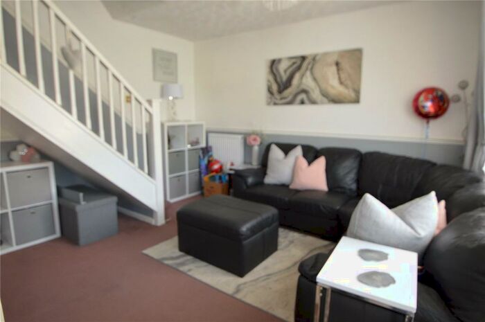 2 Bedroom End Of Terrace House To Rent In Maplin Park, Langley, Berkshire, SL3