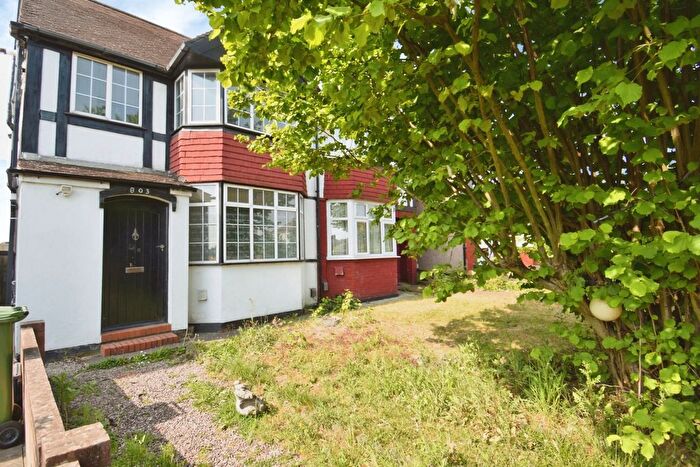 4 Bedroom Semi Detached House To Rent In East Rochester Way, Sidcup, DA15
