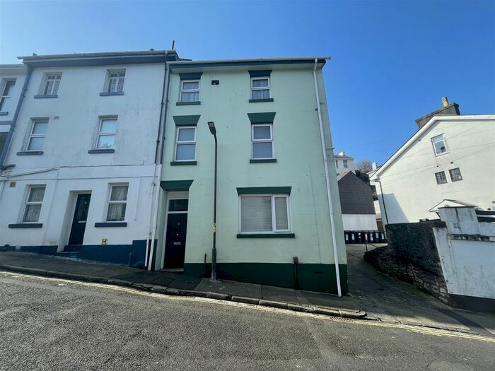 2 Bedroom Flat To Rent In Melville Street, Torquay, TQ2