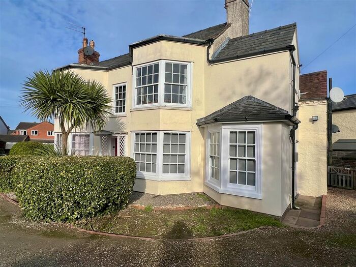 2 Bedroom Flat To Rent In Worcester Road, Malvern, WR14