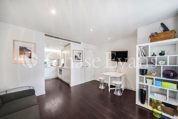1 Bedroom Flat To Rent In Pan Peninsula Square, Canary Wharf, London, E14