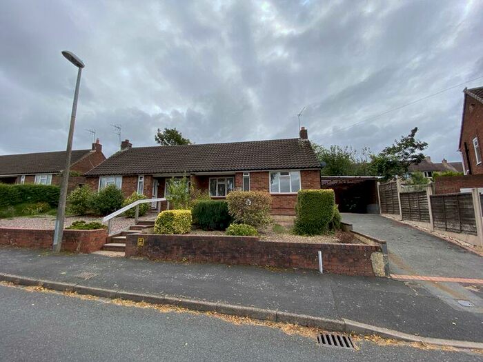 1 Bedroom Semi-Detached Bungalow To Rent In Poplar Road, Kingswinford, DY6