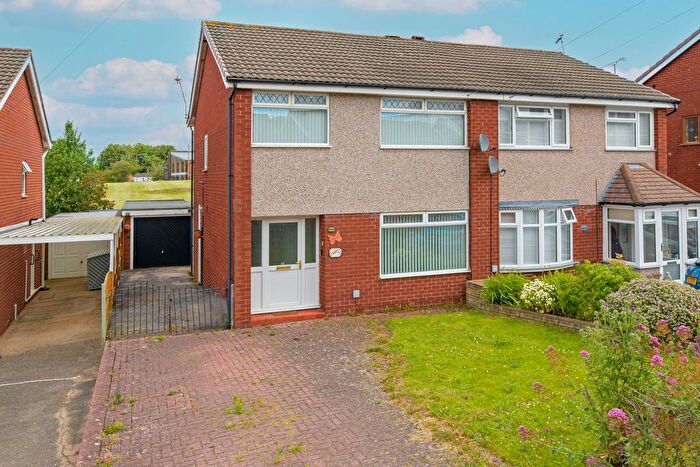 3 Bedroom Semi-Detached House For Sale In The Willows, Frodsham, WA6