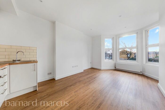 1 Bedroom Flat To Rent In Morland Road, Addiscombe, Croydon, CR0