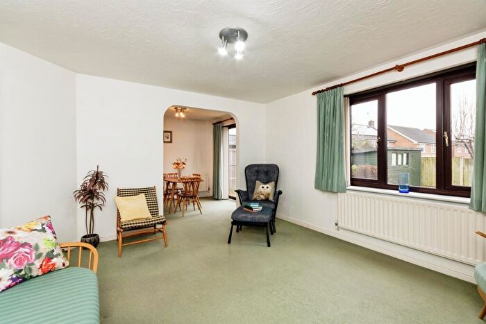 4 Bedroom Detached House For Sale In Patterdale Close, Gamston, Nottingham, NG2