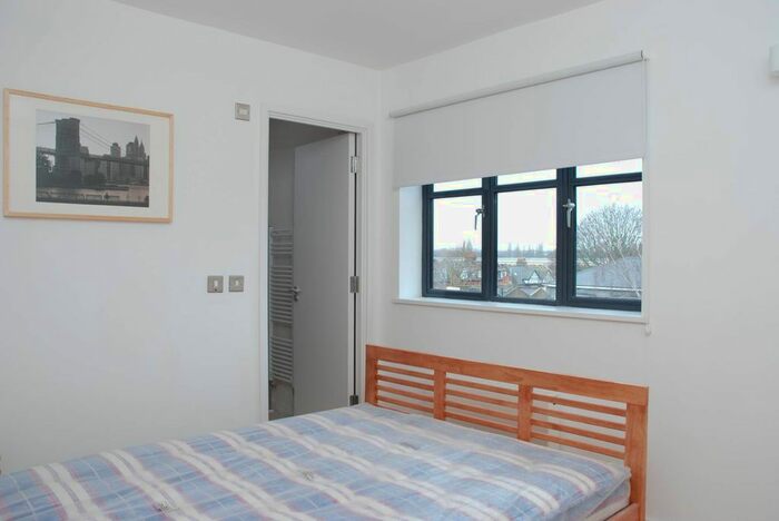 1 Bedroom Flat To Rent In King Street, Hammersmith, London, W6