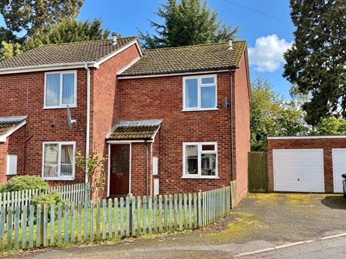 2 Bedroom House For Sale In Poole Close, Hereford, HR2