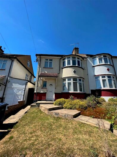 3 Bedroom Semi-Detached House To Rent In King Edward Road, Barnet, EN5