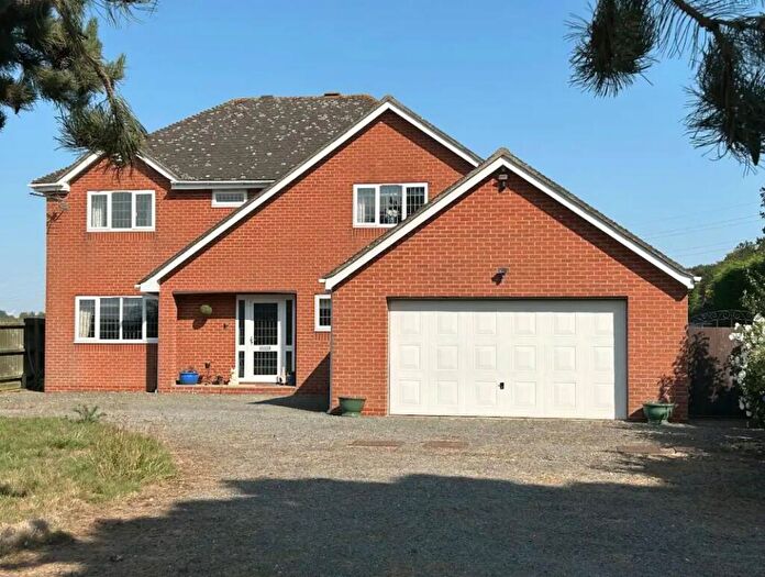 4 Bedroom Detached House For Sale In Bukehorn Road, Thorney, PE6