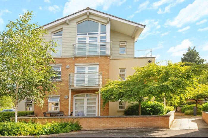 2 Bedroom Flat To Rent In The Quadrant, Rickmansworth, WD3