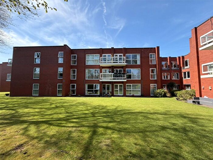 1 Bedroom Apartment For Sale In West Knowe, Bidston Road, Prenton, Merseyside, CH43