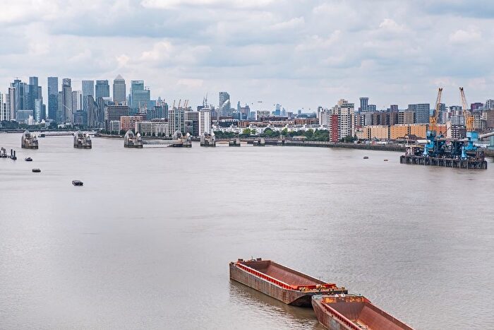 1 Bedroom Flat To Rent In Mast Quay, London, SE18