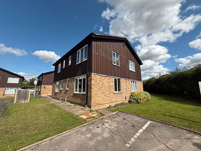 1 Bedroom Flat For Sale In Chequers Court, Aylesbury, HP21