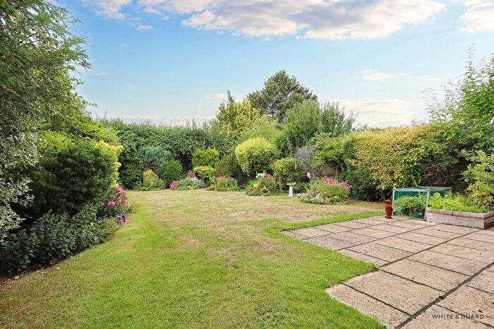 4 Bedroom Detached House For Sale In Rosehip Close, Fair Oak, SO50