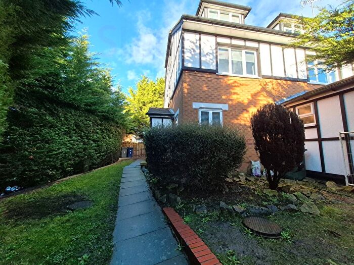 3 Bedroom Semi-Detached House To Rent In Rickard Close, London, NW4