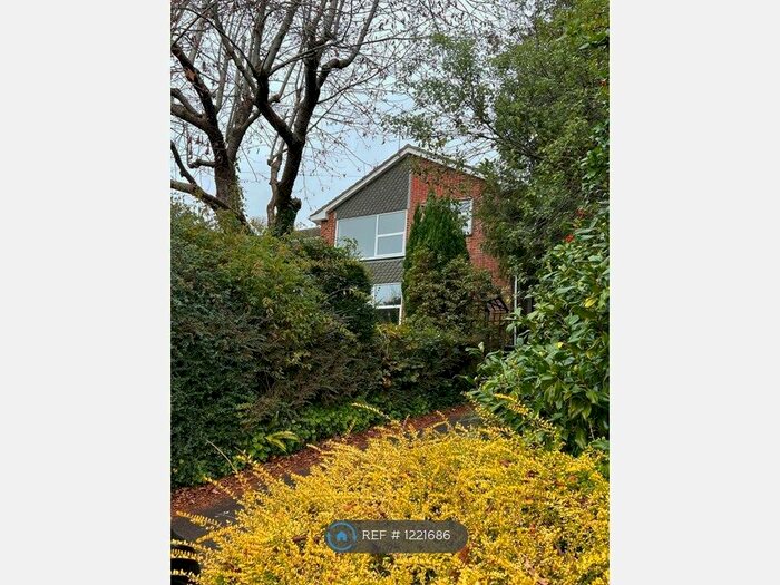 2 Bedroom Flat To Rent In Cuthburga Road, Wimborne BH21