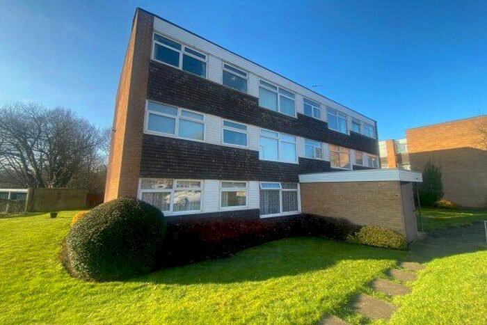 2 Bedroom Flat To Rent In Trident Close, Sutton Coldfield, B76