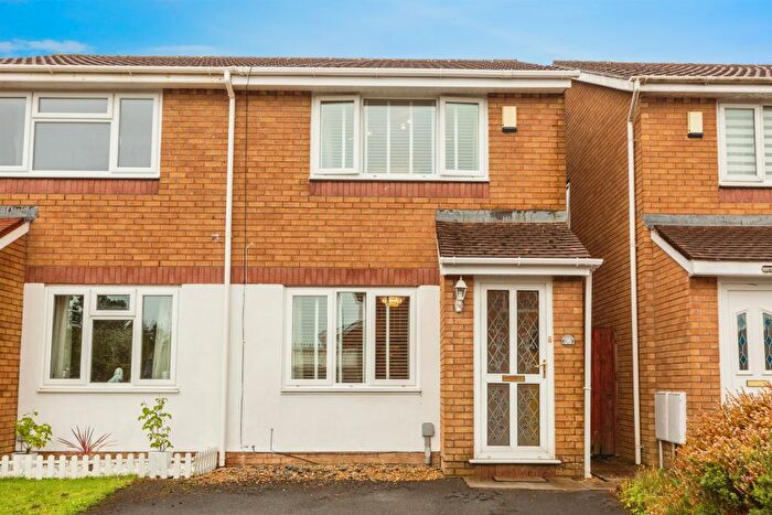 2 Bedroom End Terrace House For Sale In Pen Y Garn, Pentrechwyth, Swansea, SA1