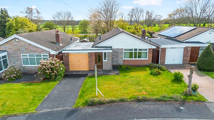 3 Bedroom Bungalow For Sale In Falcondale Road, Winwick, WA2