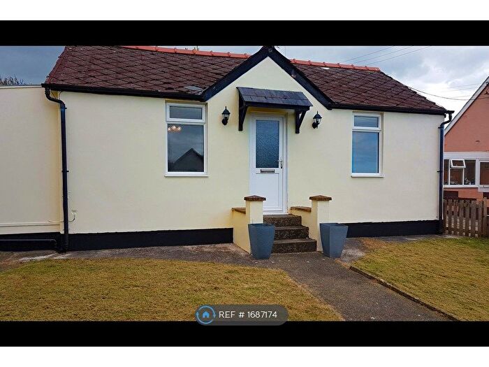 3 Bedroom Bungalow To Rent In Lon Yr Ysgol, Cardigan, SA43