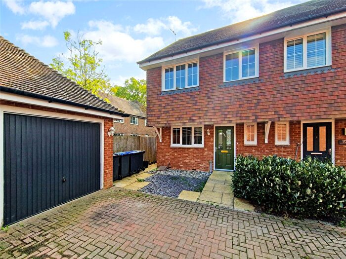 3 Bedroom Semi-Detached House To Rent In Sycamore Drive, Burgess Hill, RH15
