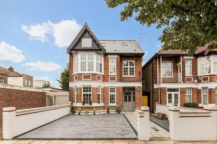 1 Bedroom Flat To Rent In Lynton Road, London W3