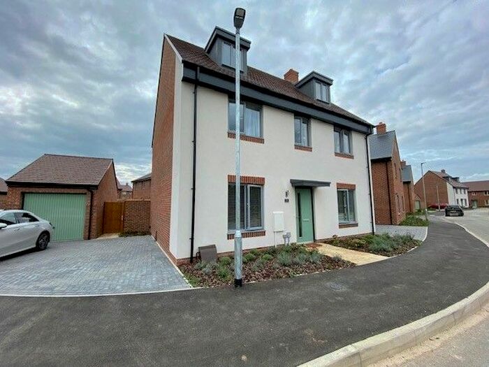 5 Bedroom Detached House To Rent In Purssell Road, Weston Turville, Aylesbury, HP22