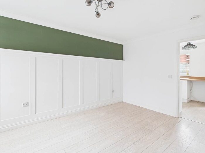 2 Bedroom Terraced House For Sale In Briarwood Close, Hull, HU7