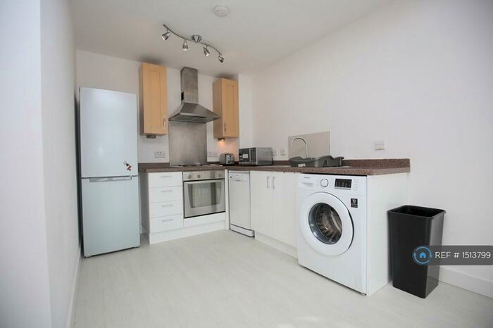 2 Bedroom Flat To Rent In Beauchamp House, Coventry, CV1