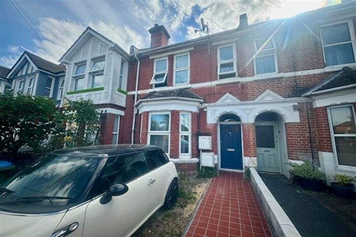 2 Bedroom Flat To Rent In Stafford Road, Shirley, SO15