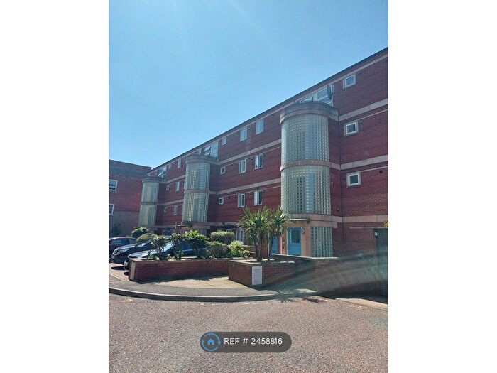 1 Bedroom Flat To Rent In Hermon Street, Nottingham, NG7