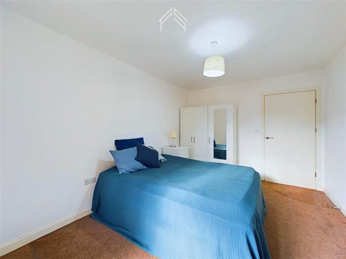 1 Bedroom Flat To Rent In Corbins Lane, Harrow, HA2