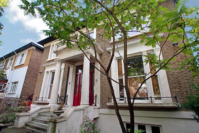 2 Bedroom Flat To Rent In Brondesbury Road, Queens Park, NW6