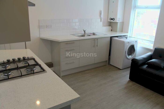 2 Bedroom Apartment To Rent In Wyeverne Road, Cardiff, CF24