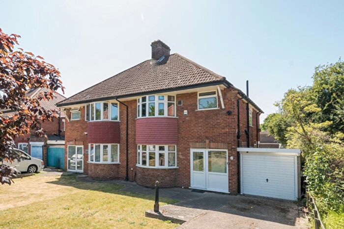 3 Bedroom Semi Detached House For Sale In Rochester Way, Blackheath, London, SE3
