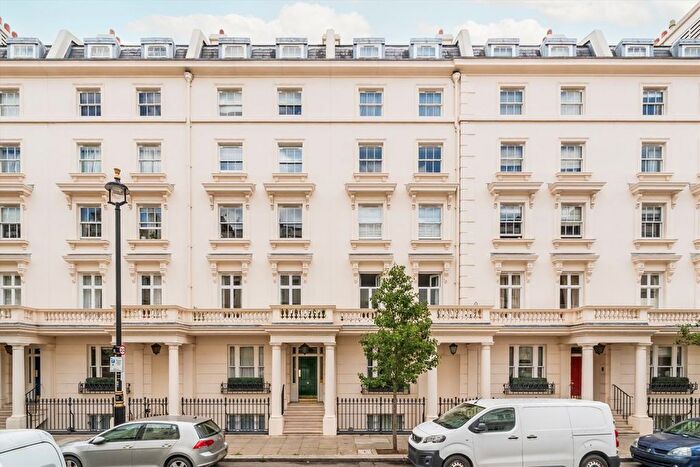 2 Bedroom Flat To Rent In Gloucester Street, London, SW1V