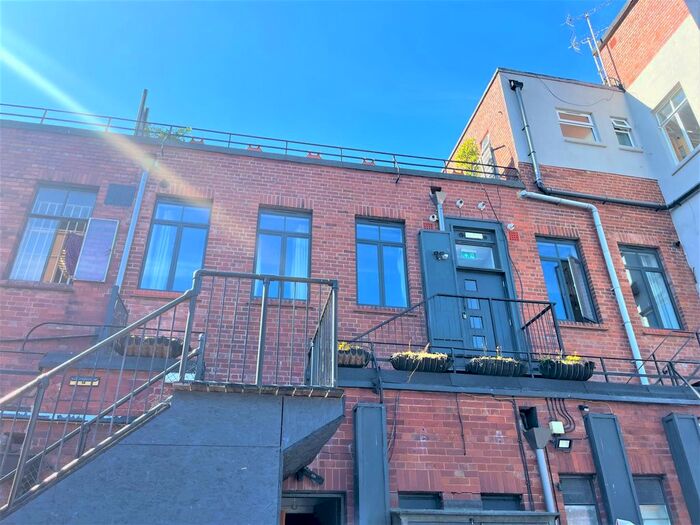 2 Bedroom Flat To Rent In Fore Street, Exeter, EX1