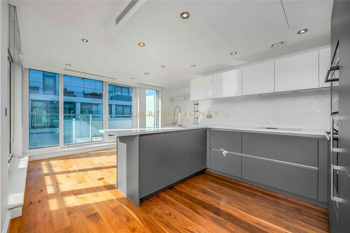 2 Bedroom Flat To Rent In Oswald Building, Queenstown Road, London, SW11