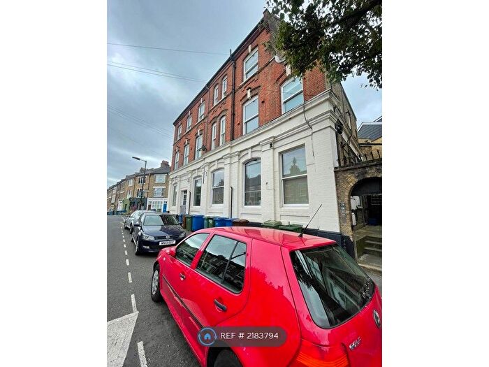 2 Bedroom Flat To Rent In Ivanhoe Road, London, SE5