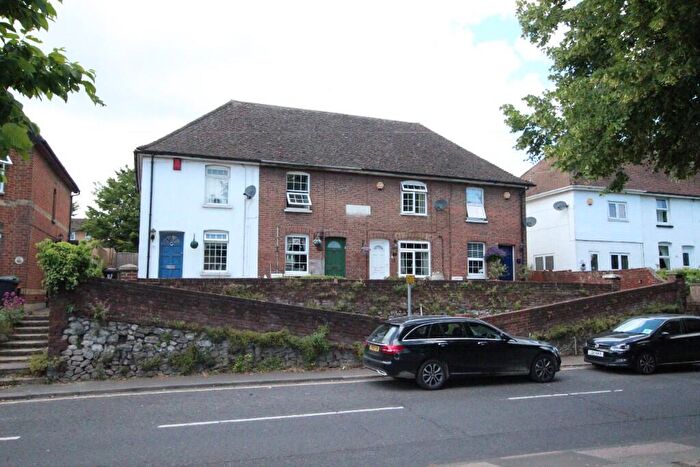 2 Bedroom Terraced House To Rent In New Hythe Lane, ME20