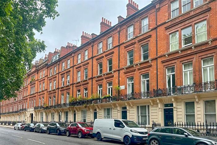 2 Bedroom Flat For Sale In Colosseum Terrace, Camden, NW1