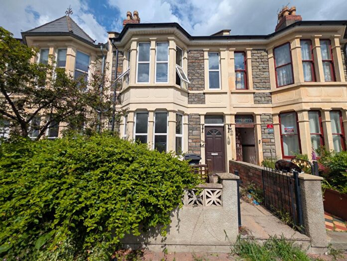 3 Bedroom Terraced House For Sale In Stackpool Road, Bristol, Avon, BS3