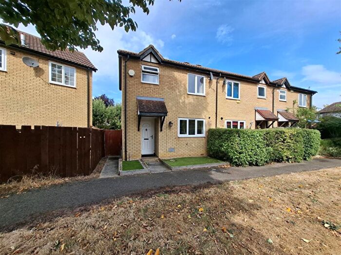 2 Bedroom End Of Terrace House To Rent In Lullingstone Drive, Bancroft Park, Milton Keynes, MK13