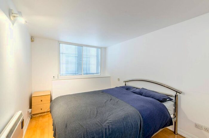 1 Bedroom Flat To Rent In Friar Street, City, London, EC4V