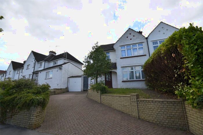 3 Bedroom Detached House To Rent In Blenheim Park Road, South Croydon, Croydon, CR2