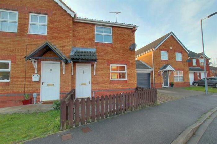 2 Bedroom Semi-Detached House To Rent In Charnwood Close, Kingswood, Hull, HU7